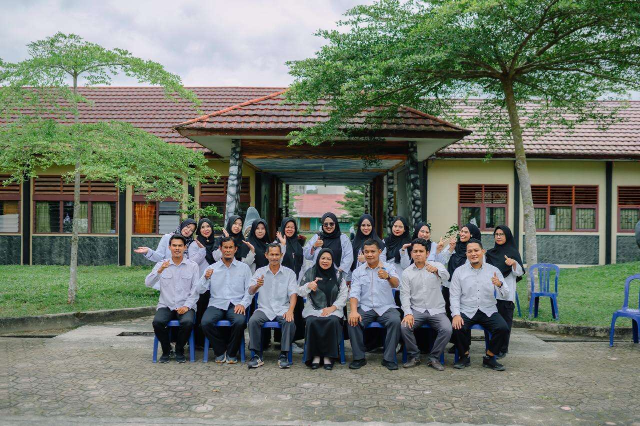 Keluarga Besar SMP Negeri 1 Payung